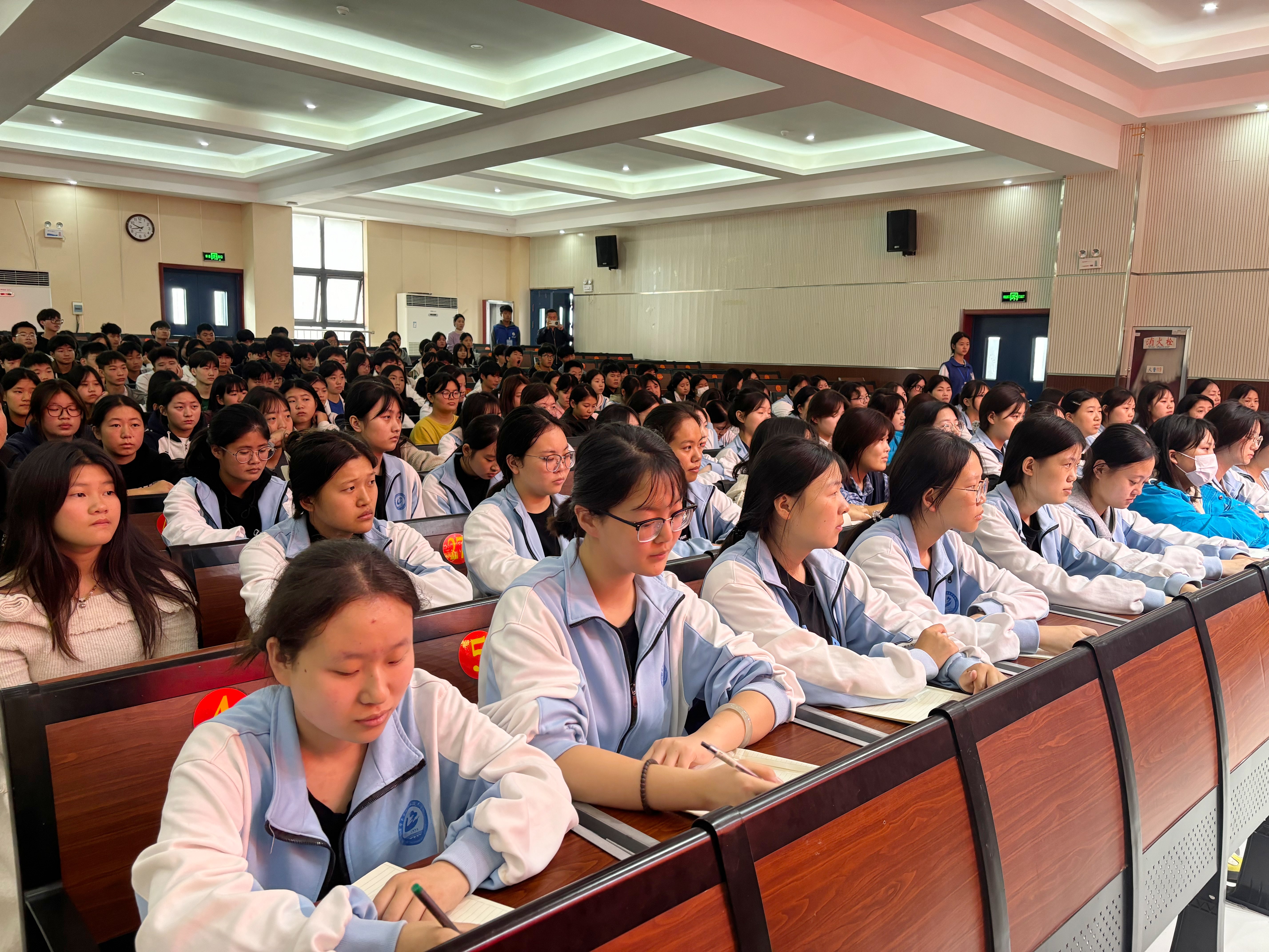 图片3.jpg 图片3.jpg